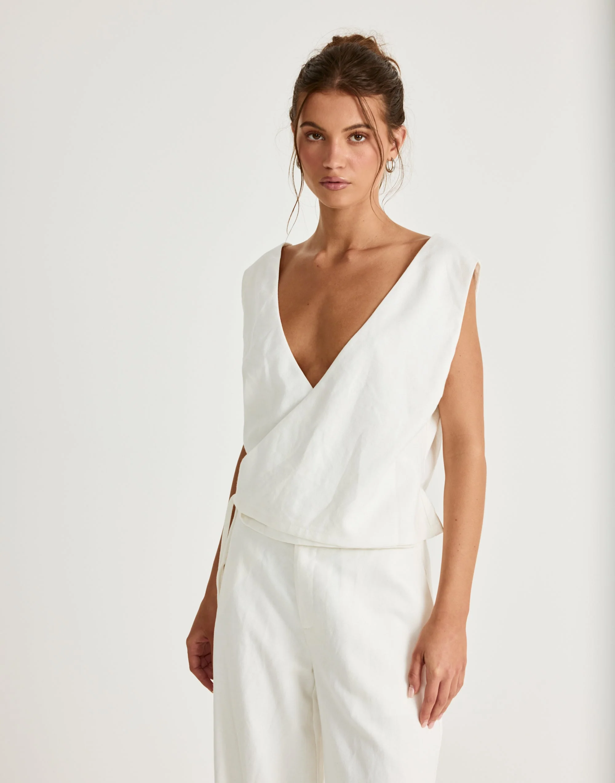 Ariel Top (White) 4 Ariel Top (White)