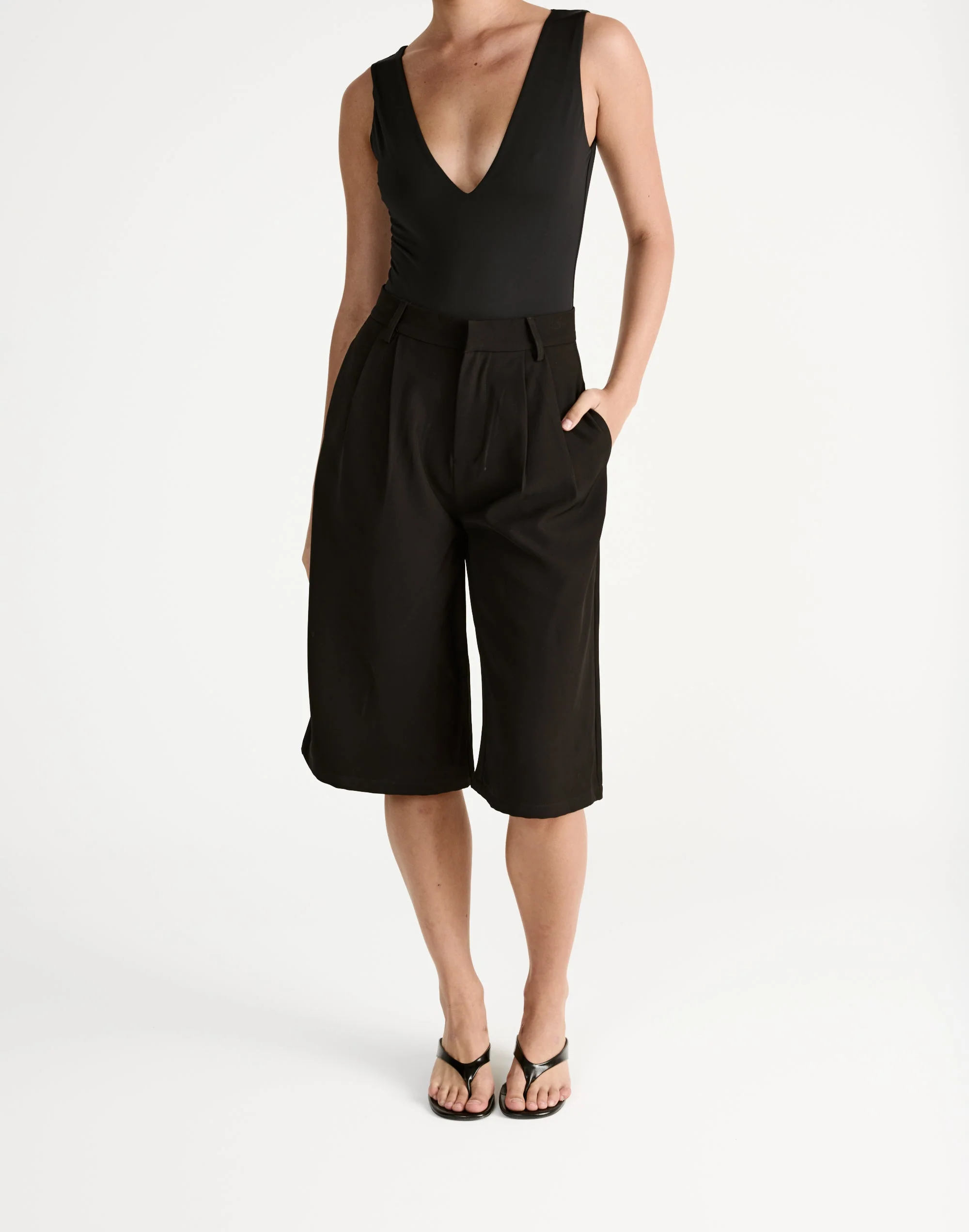 Emmett Midi Pants (Black) 5 Emmett Midi Pants (Black)