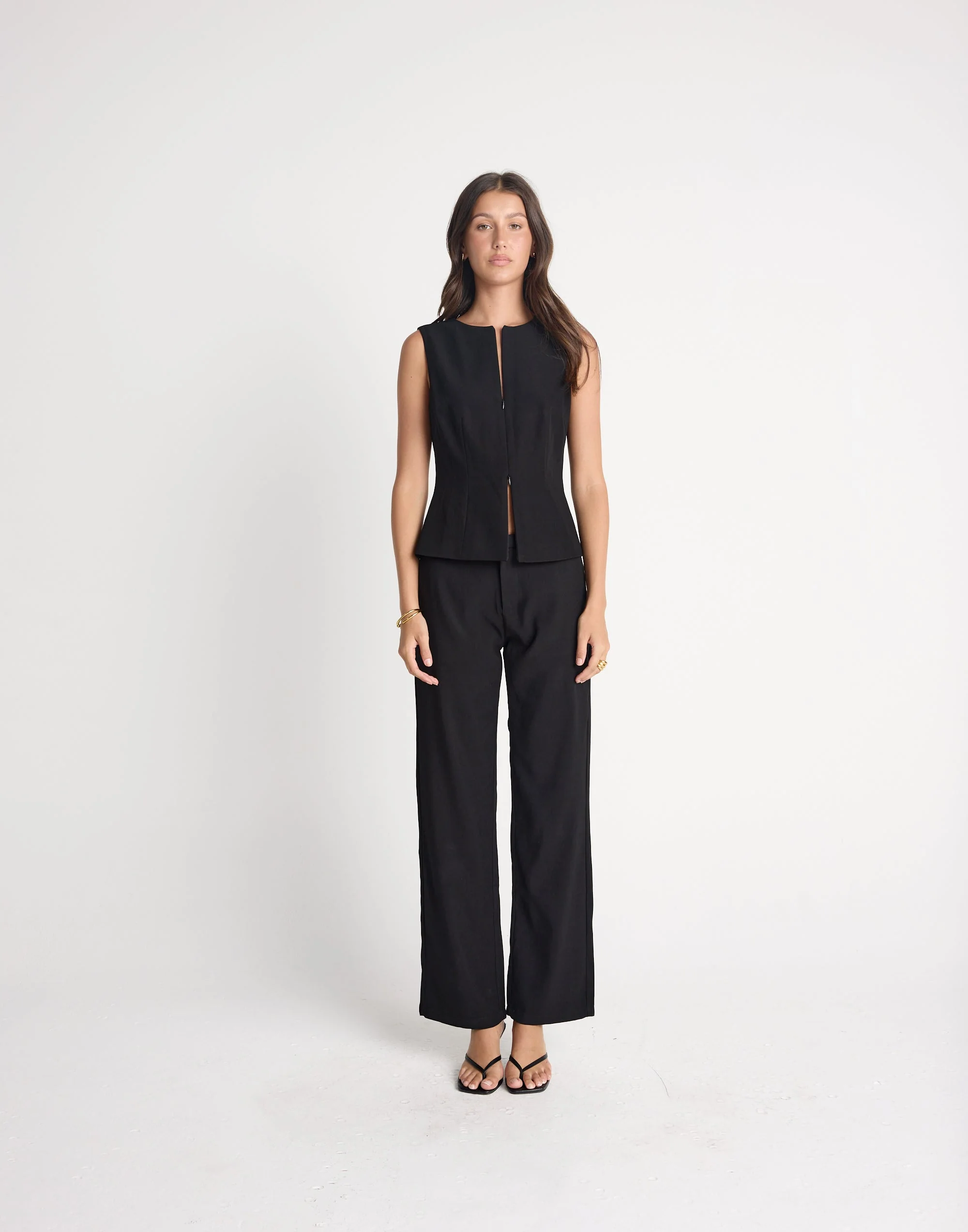 Everest Top (Black) 8 Everest Top (Black)