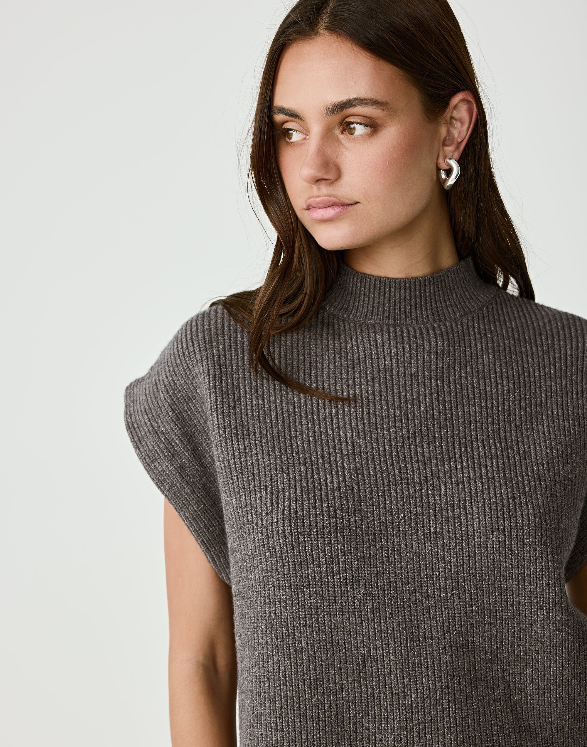 Riley Vest (Slate) 8 Riley Vest (Slate)